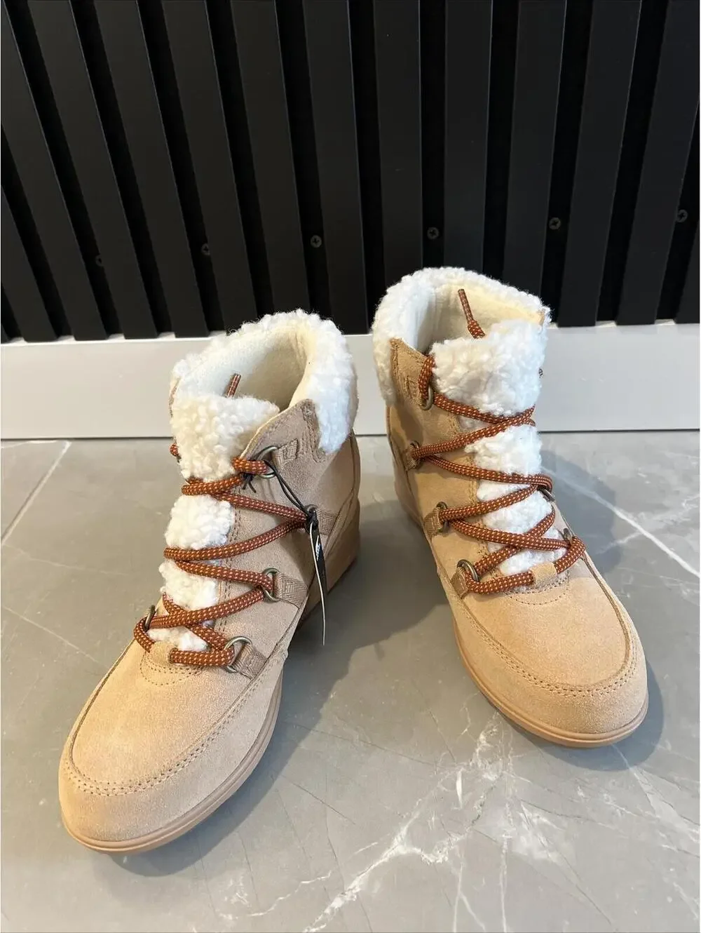 SOREL $160 WOMEN'S EVIET COZY LACE BOOTIE Size 7 - Picture 4 of 7